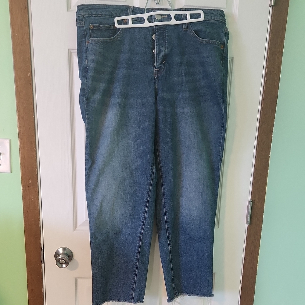 Universal Thread Blue Denim Jeans Women's Size 17R Mid Rise- Great Jeans - Picture 9 of 12